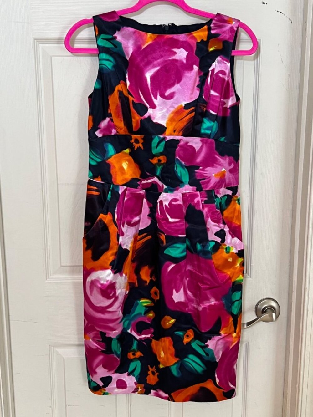 St. John Floral Dress Watercolor Sleeveless Pencil Sheath Lined Silk Pockets 6 - Picture 2 of 14